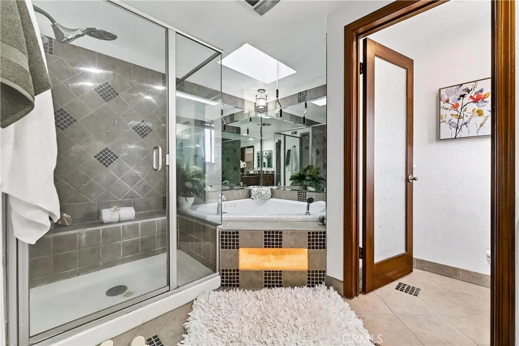 663 Lausinda Avenue, Long Beach, California 90803 home-pic-38