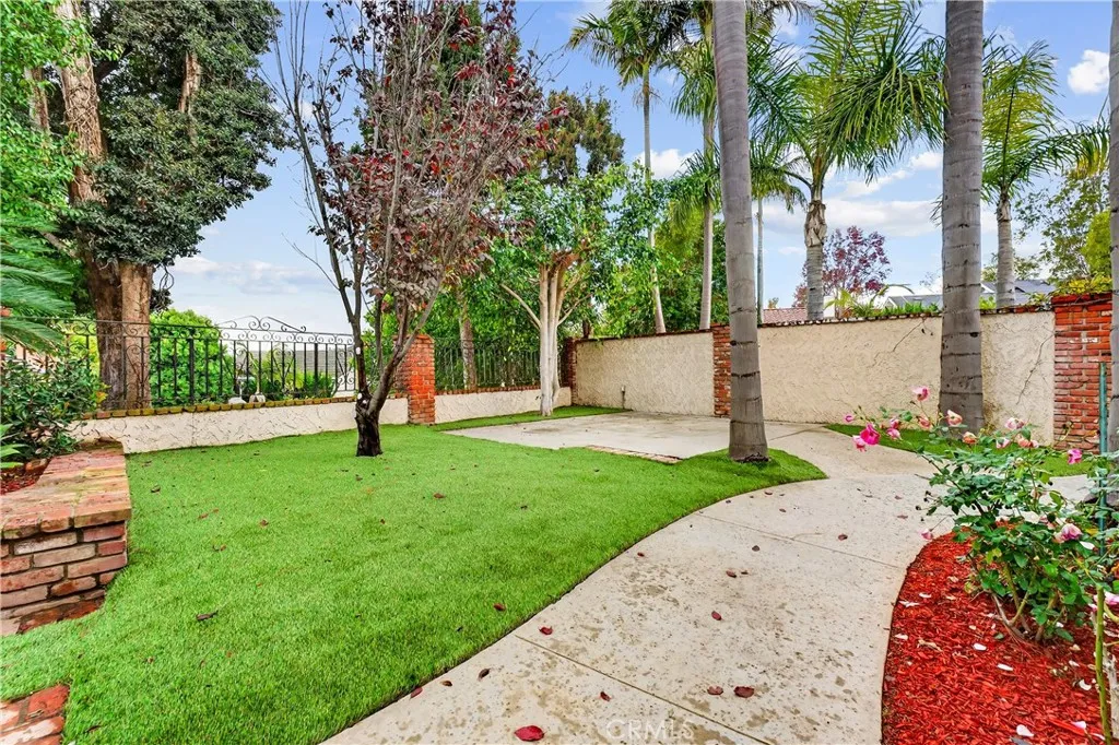 663 Lausinda Avenue, Long Beach, California 90803 home-pic-33