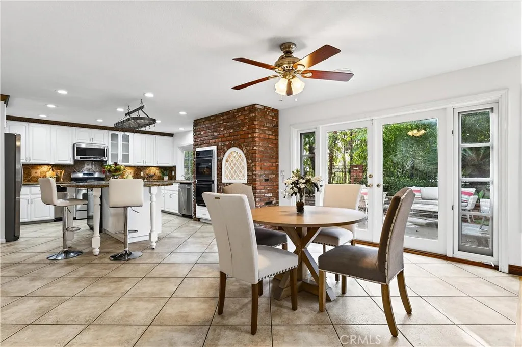 663 Lausinda Avenue, Long Beach, California 90803 home-pic-12