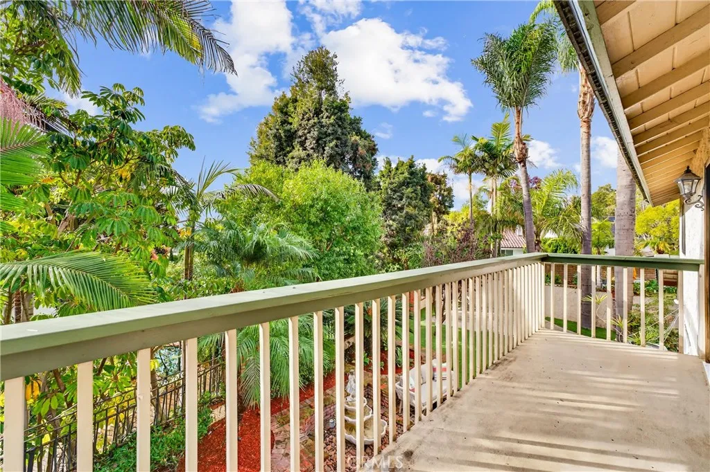663 Lausinda Avenue, Long Beach, California 90803 home-pic-45