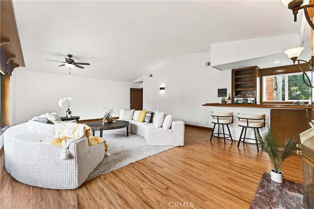 663 Lausinda Avenue, Long Beach, California 90803 home-pic-21