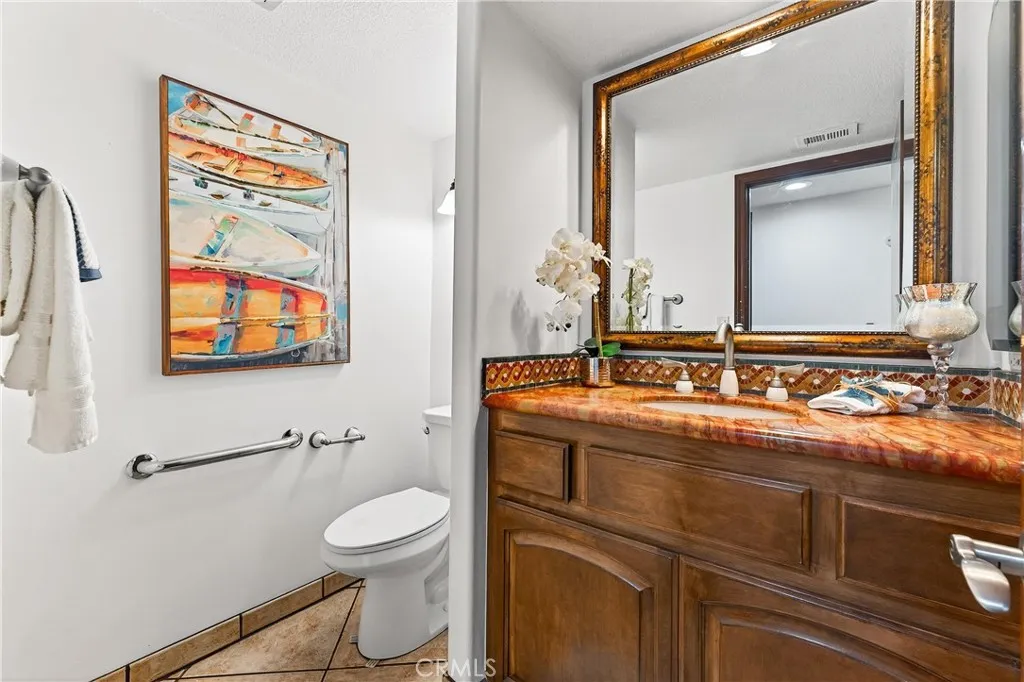 663 Lausinda Avenue, Long Beach, California 90803 home-pic-25