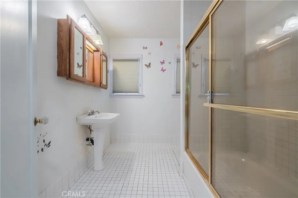 4008 Bandini, Riverside, California 92506 home-pic-28