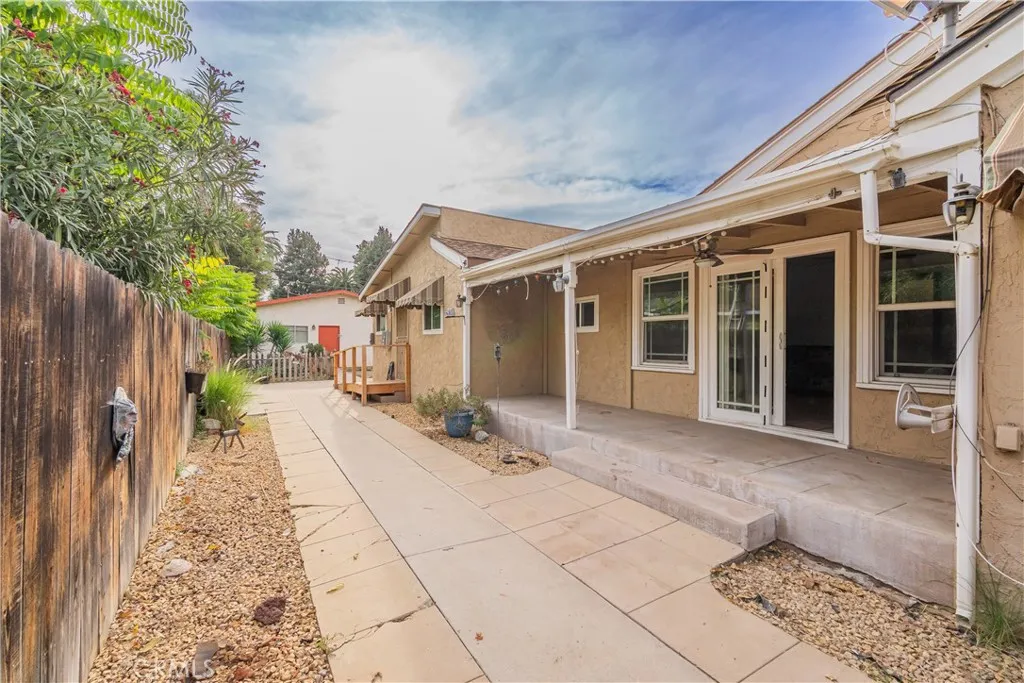 4008 Bandini, Riverside, California 92506 home-pic-33
