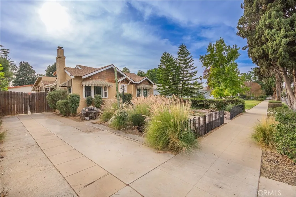 4008 Bandini, Riverside, California 92506 home-pic-3