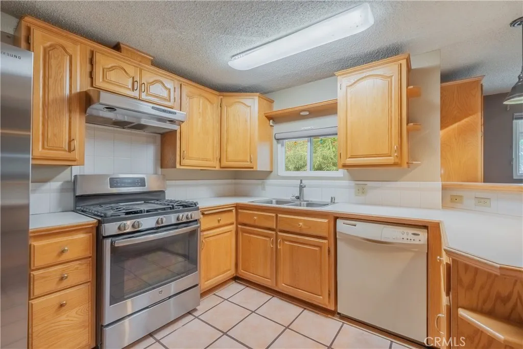 4008 Bandini, Riverside, California 92506 home-pic-15