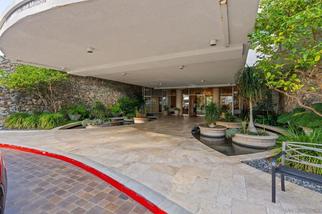 1820 Avenida Del Mundo 1504, Coronado, California 92118 home-pic-5