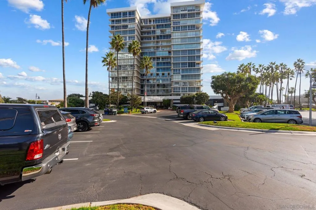 1820 Avenida Del Mundo 1504, Coronado, California 92118 home-pic-3