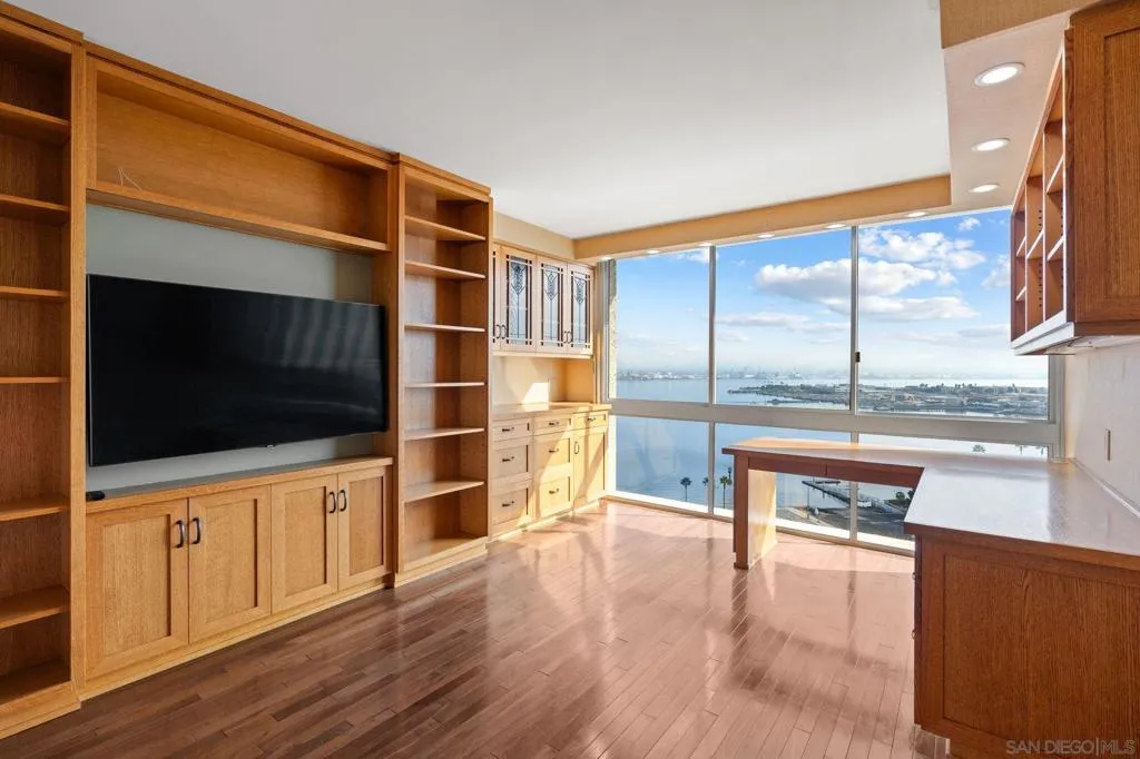 1820 Avenida Del Mundo 1504, Coronado, California 92118 home-pic-13