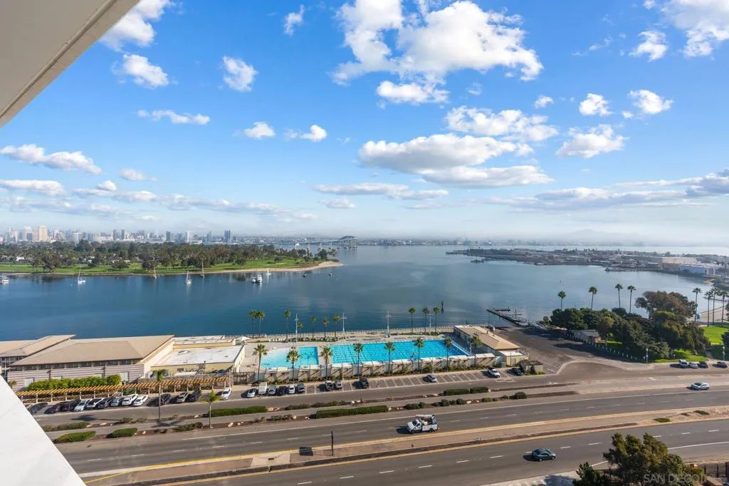 1820 Avenida Del Mundo 1504, Coronado, California 92118 home-pic-27