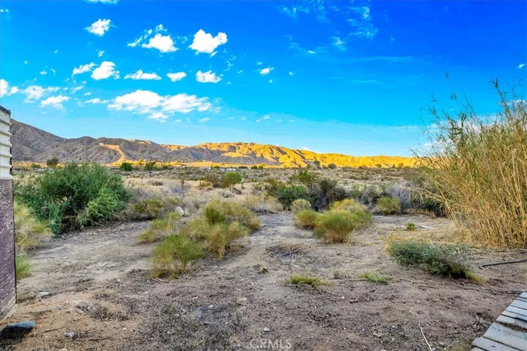 9467 N Star, Morongo Valley, California 92256 home-pic-31