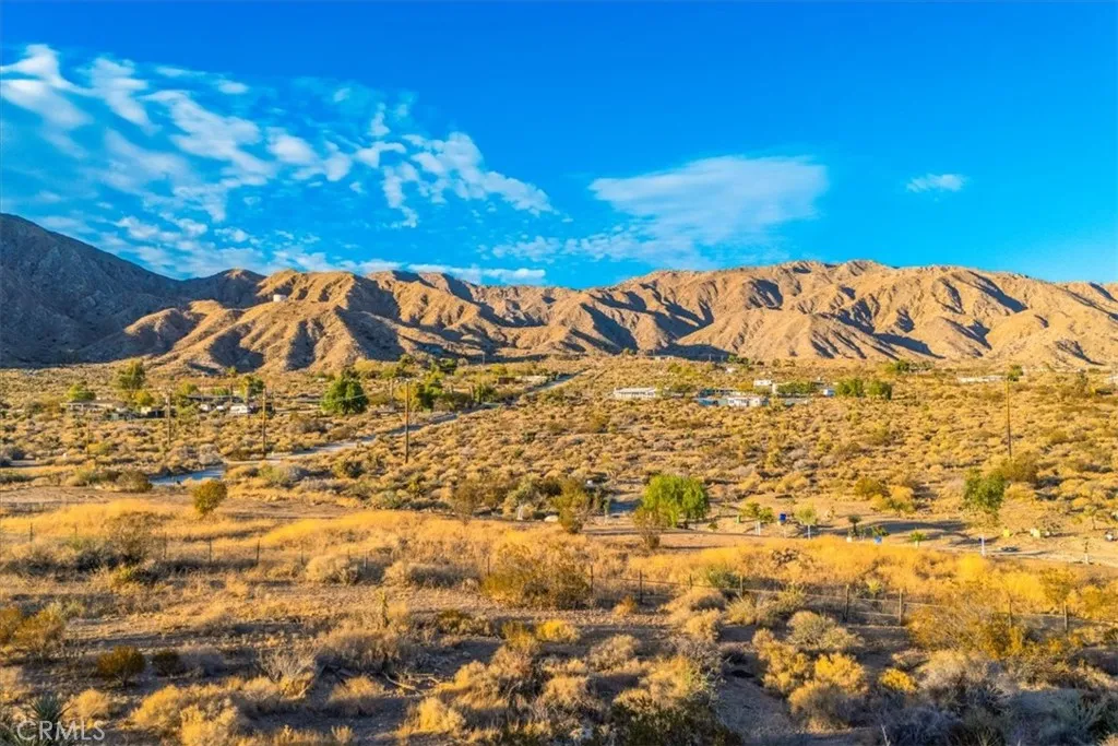 9467 N Star, Morongo Valley, California 92256 home-pic-32