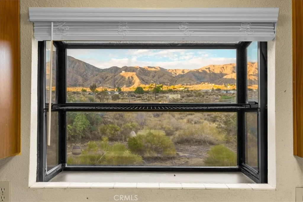 9467 N Star, Morongo Valley, California 92256 home-pic-26