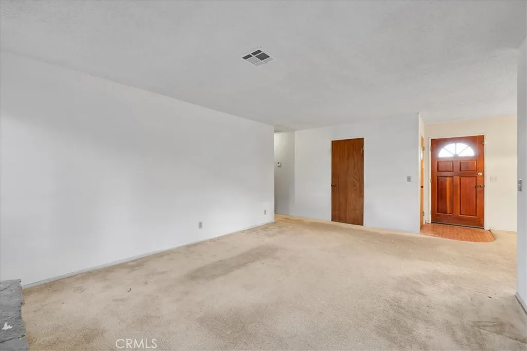 9467 N Star, Morongo Valley, California 92256 home-pic-12