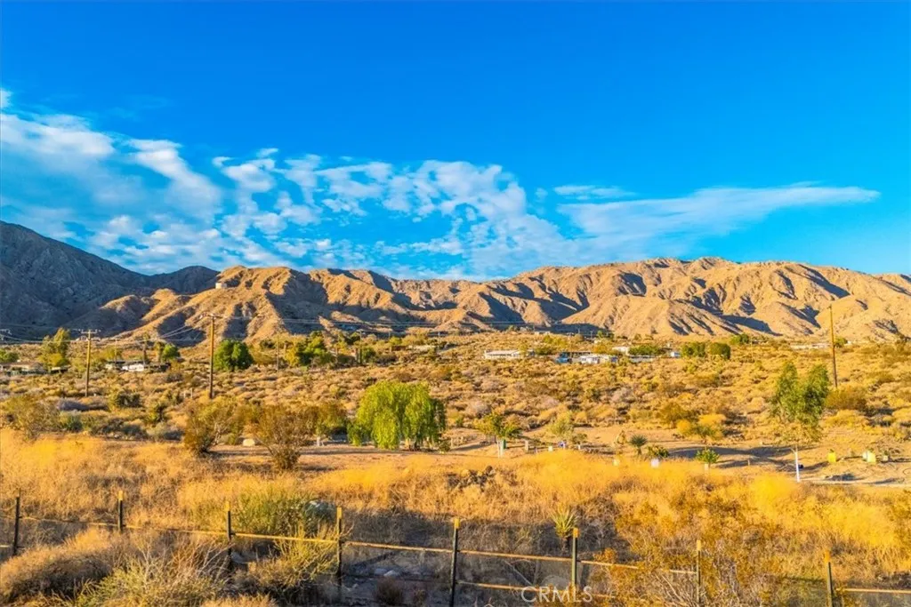 9467 N Star, Morongo Valley, California 92256 home-pic-38