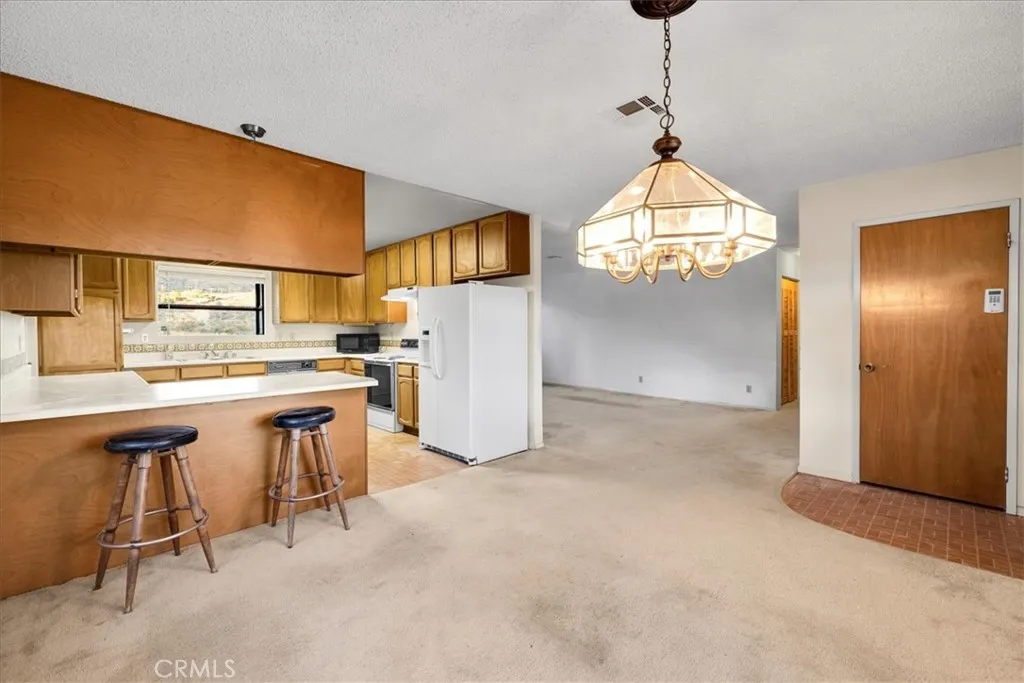 9467 N Star, Morongo Valley, California 92256 home-pic-8