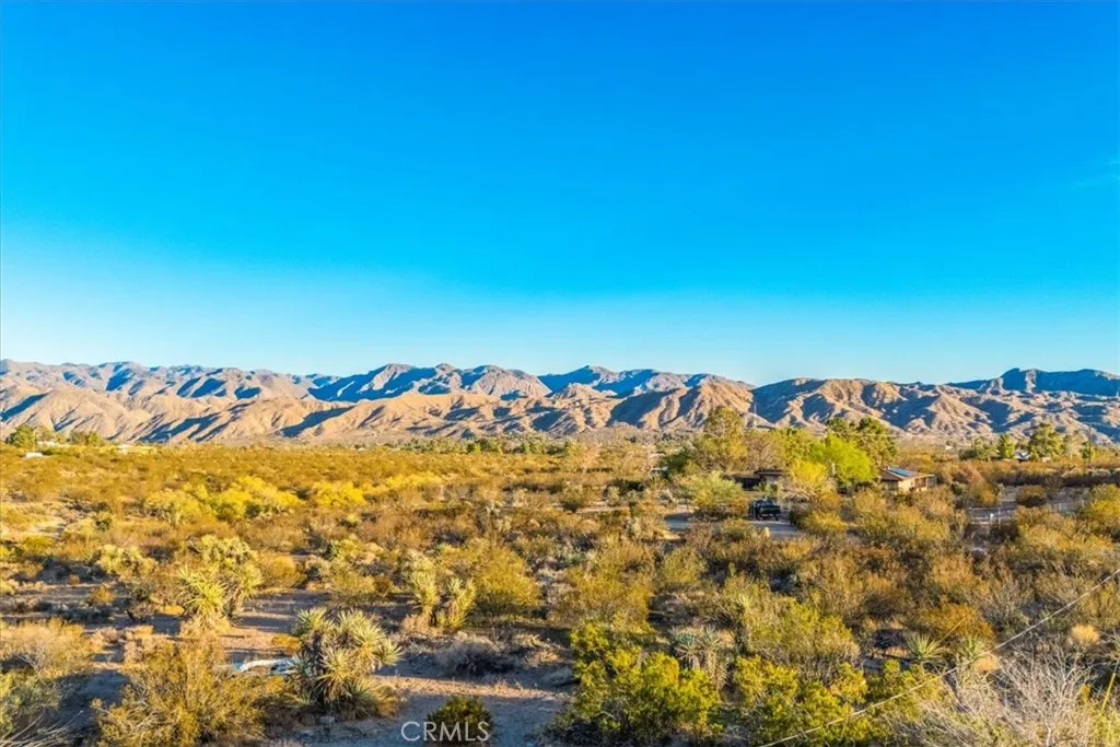 9467 N Star, Morongo Valley, California 92256 home-pic-35