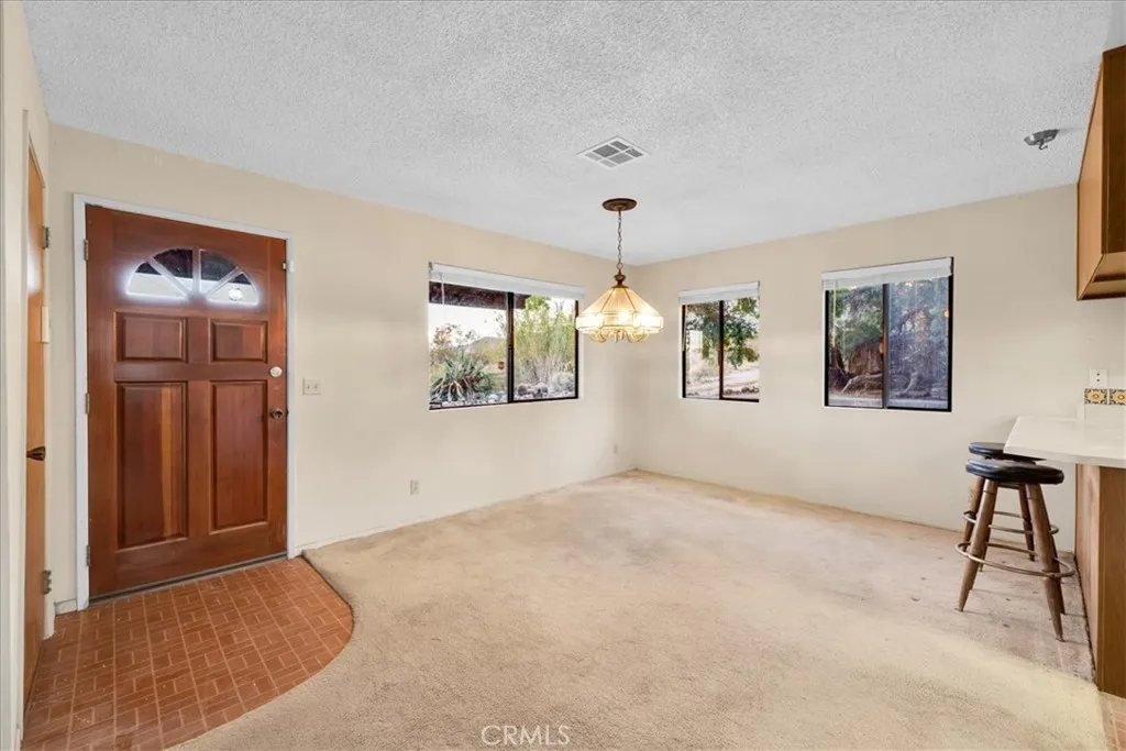 9467 N Star, Morongo Valley, California 92256 home-pic-7