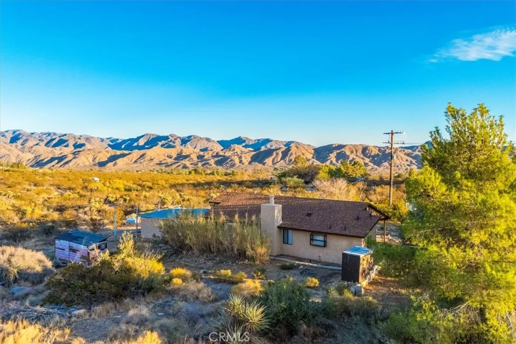 9467 N Star, Morongo Valley, California 92256 home-pic-41