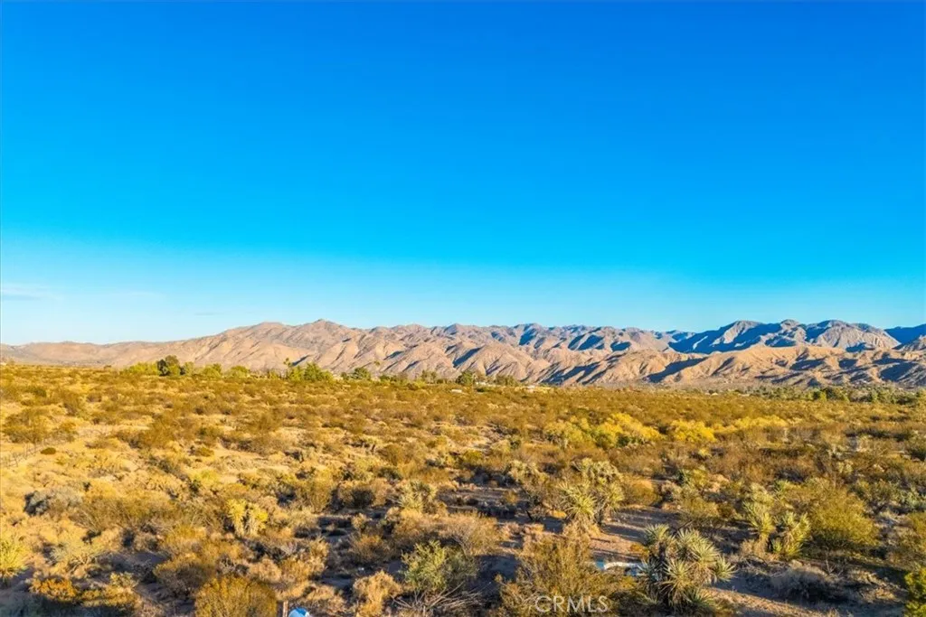 9467 N Star, Morongo Valley, California 92256 home-pic-34
