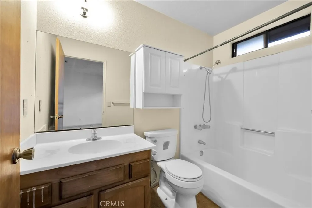 9467 N Star, Morongo Valley, California 92256 home-pic-20