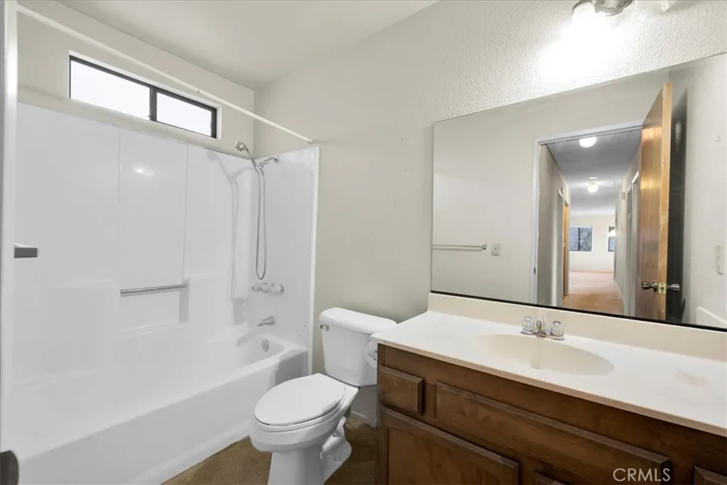 9467 N Star, Morongo Valley, California 92256 home-pic-23