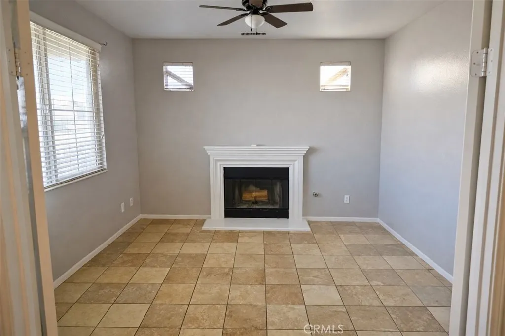 11807 Desert Glen, Adelanto, California 92301 home-pic-4