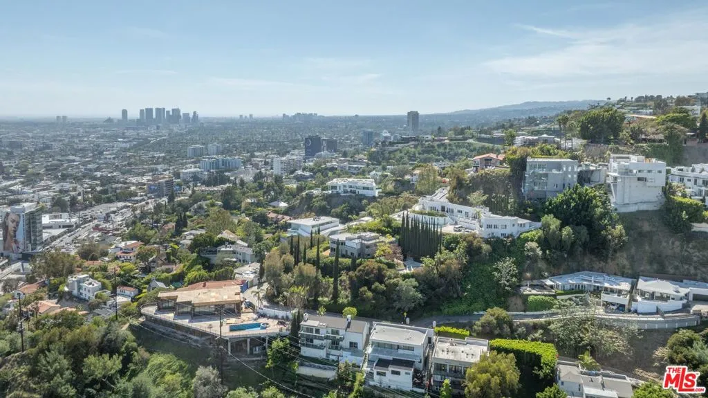 8450 Carlton Way, Los Angeles, California 90069 home-pic-20