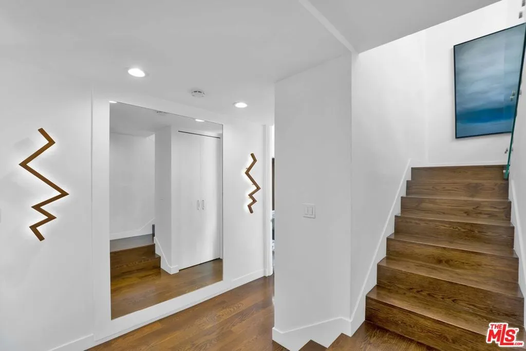 8450 Carlton Way, Los Angeles, California 90069 home-pic-9