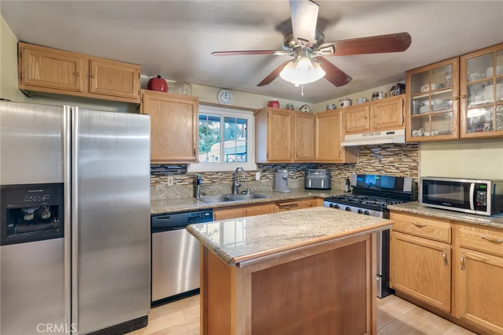 19810 Gustin Lane, Perris, California 92570 home-pic-7