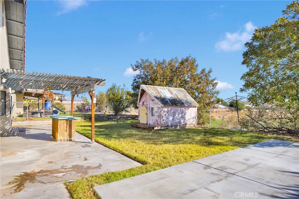 27325 Strawberry, Helendale, California 92342 home-pic-39