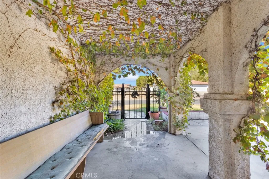 27325 Strawberry, Helendale, California 92342 home-pic-6