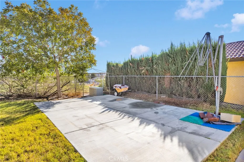 27325 Strawberry, Helendale, California 92342 home-pic-40