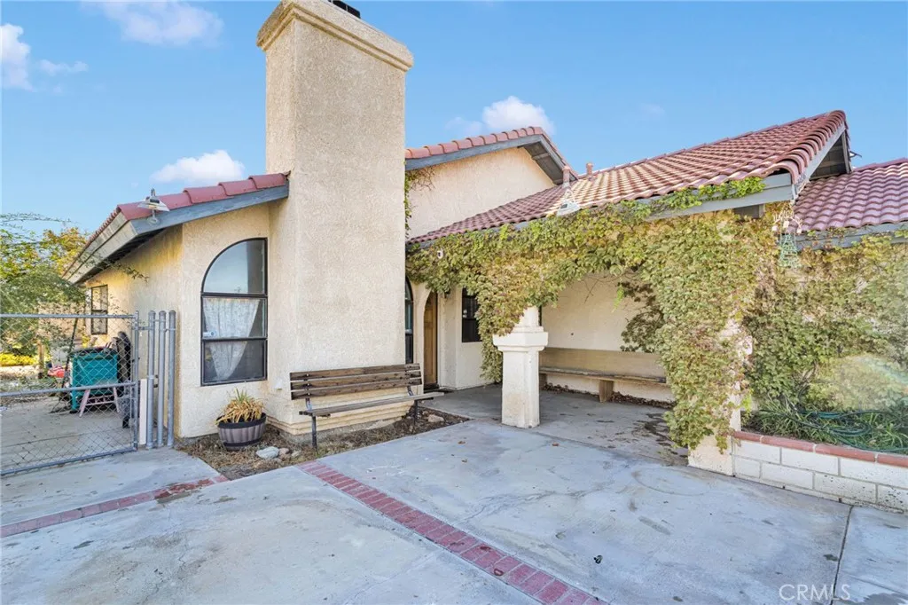 27325 Strawberry, Helendale, California 92342 home-pic-4