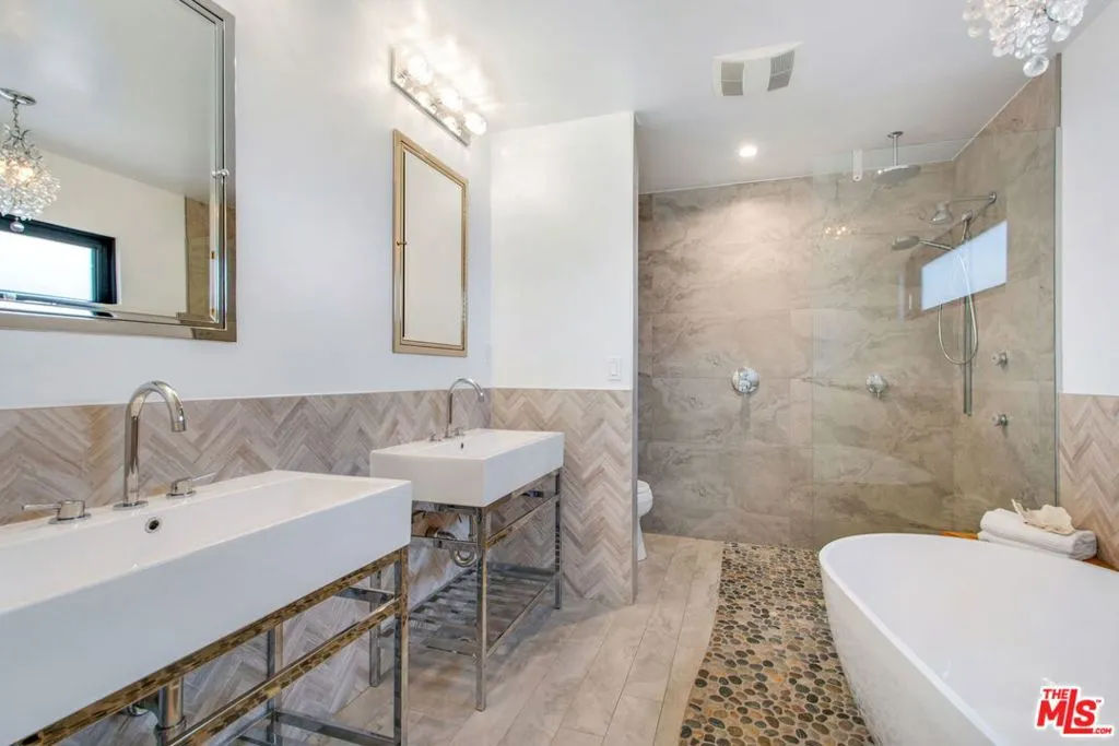 3558 S Muirfield Road, Los Angeles, California 90016 home-pic-28