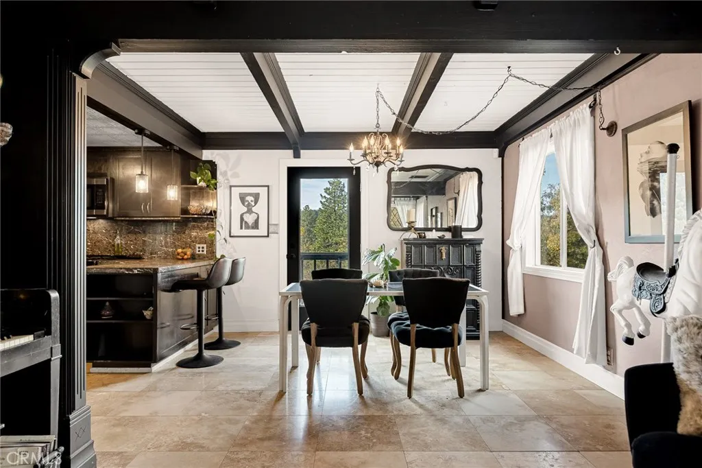 23935 Zurich, Crestline, California 92325 home-pic-6