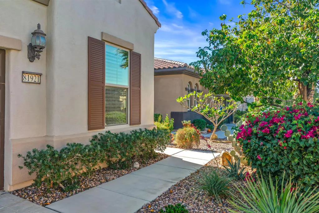 81921 Corte Valdemoro, Indio, California 92203 home-pic-5