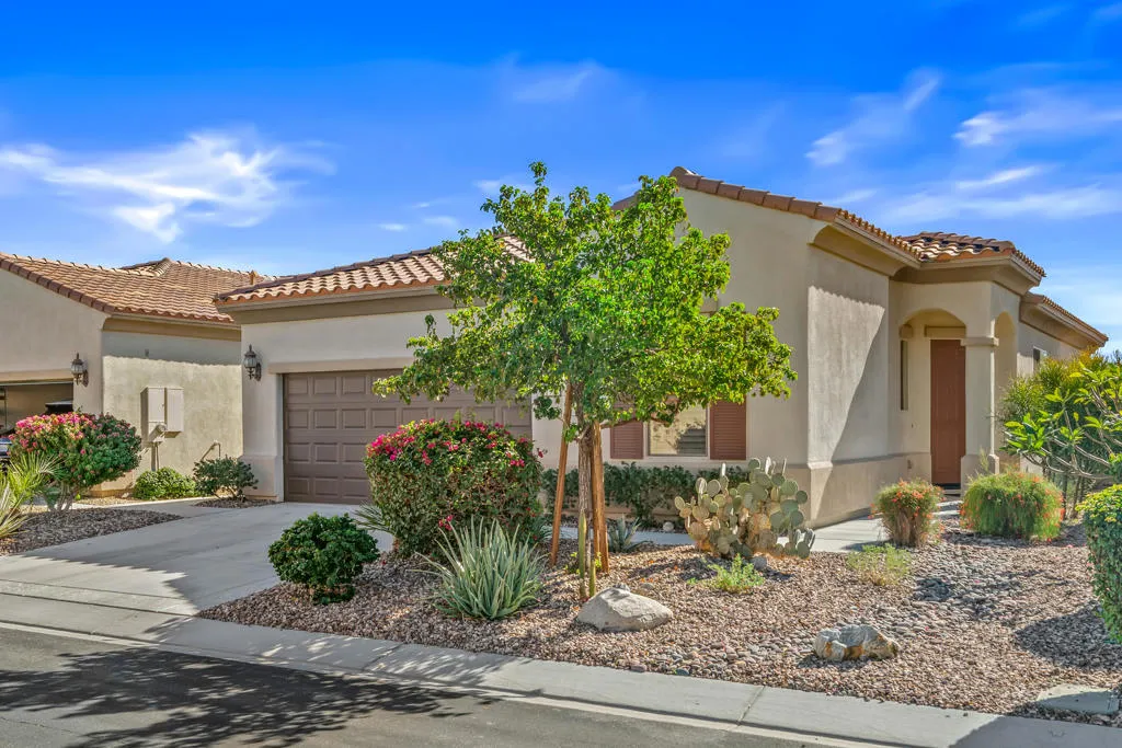 81921 Corte Valdemoro, Indio, California 92203 home-pic-3
