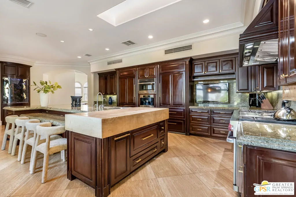 1 Saint Petersburg Court, Rancho Mirage, California 92270 home-pic-25