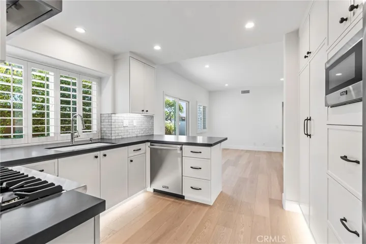 2750 Point Del Mar, Corona Del Mar, California 92625