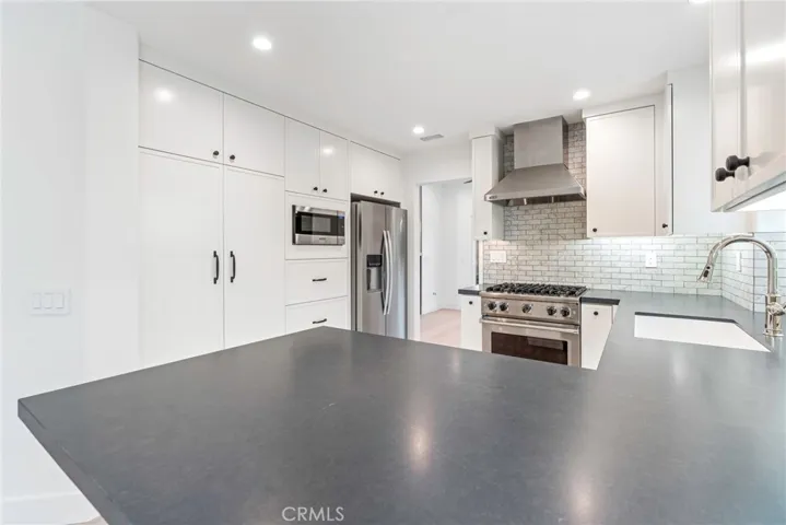 2750 Point Del Mar, Corona Del Mar, California 92625