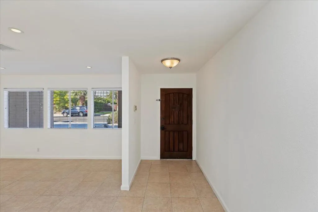 2183 E Paseo Gracia, Palm Springs, California 92262 home-pic-4