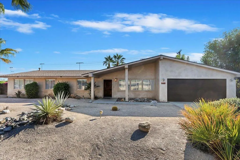 2183 E Paseo Gracia, Palm Springs, California 92262 home-pic-36