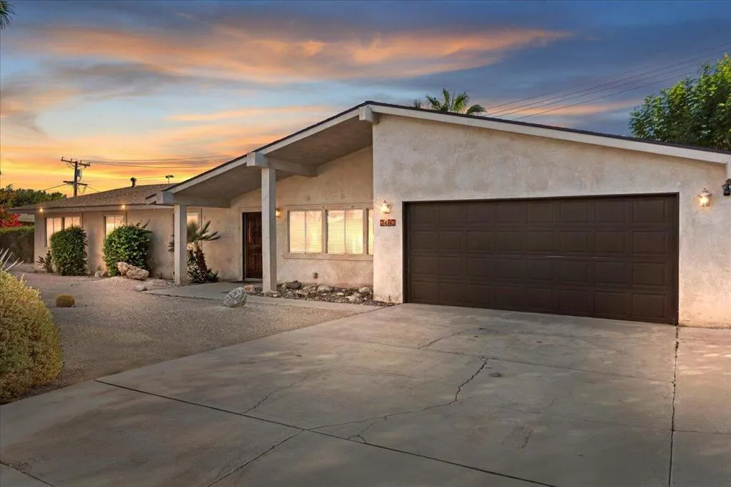 2183 E Paseo Gracia, Palm Springs, California 92262 home-pic-2