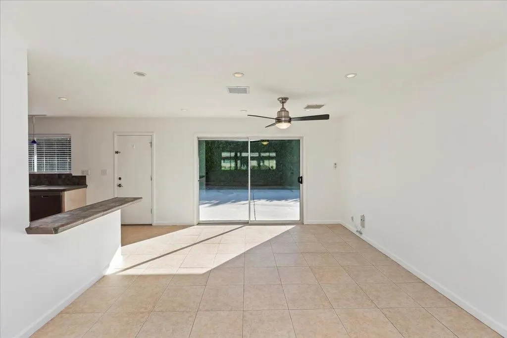 2183 E Paseo Gracia, Palm Springs, California 92262 home-pic-15