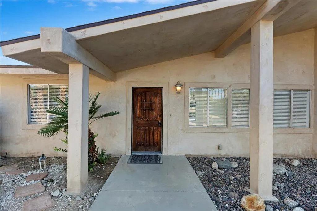 2183 E Paseo Gracia, Palm Springs, California 92262 home-pic-3
