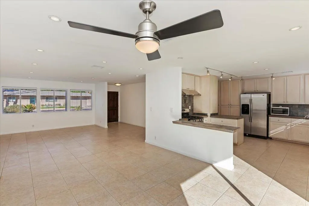 2183 E Paseo Gracia, Palm Springs, California 92262 home-pic-8