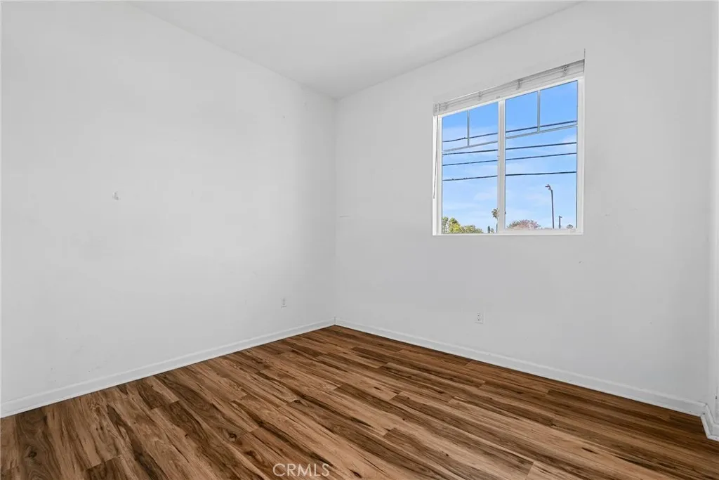 7600 N Courage Way, Van Nuys, California 91405 home-pic-18