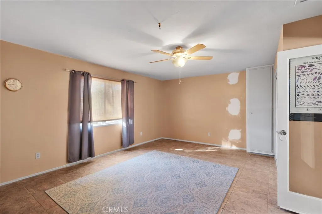 38744 East End Road, Lucerne Valley, California 92356 home-pic-32