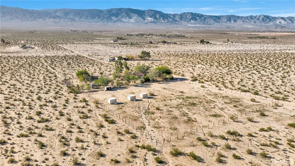 38744 East End Road, Lucerne Valley, California 92356 home-pic-39